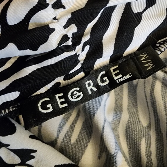 black/white top - Picture 7 of 9